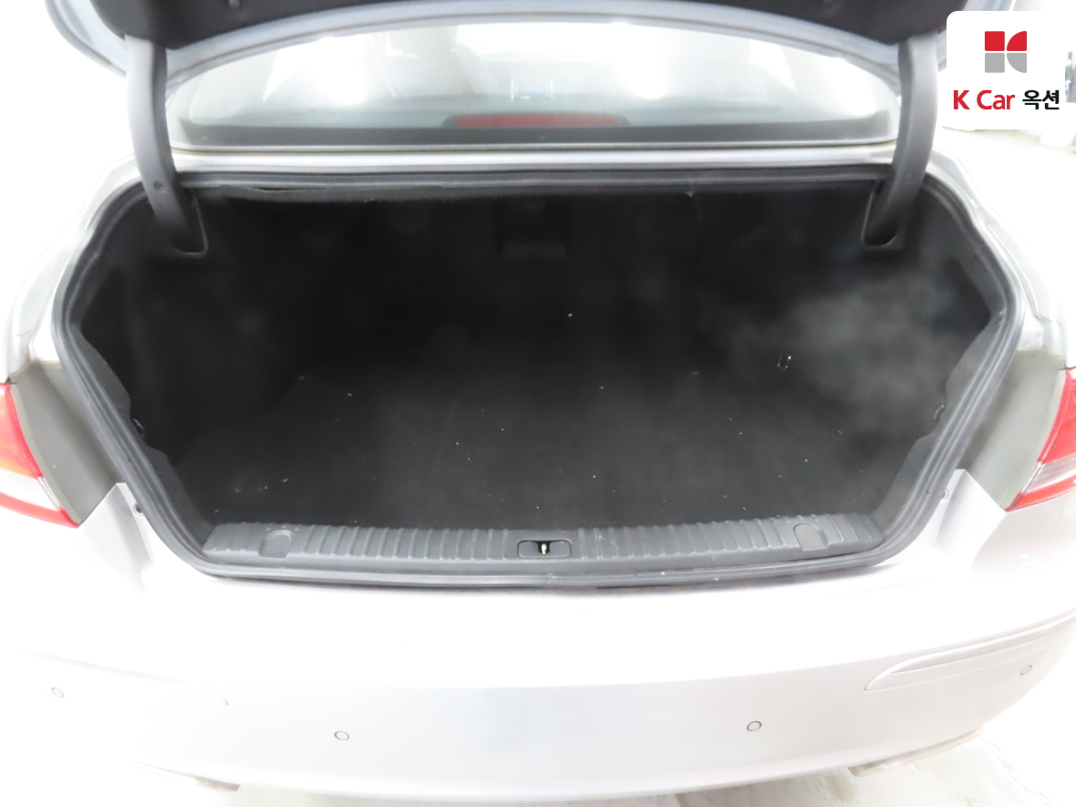 Hyundai Grandeur 2010 - Image 24