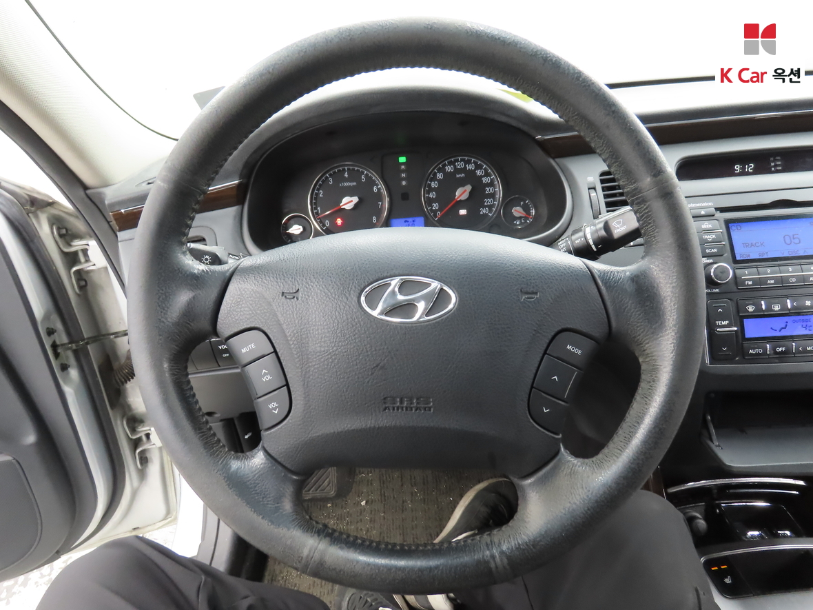 Hyundai Grandeur 2010 - Image 10