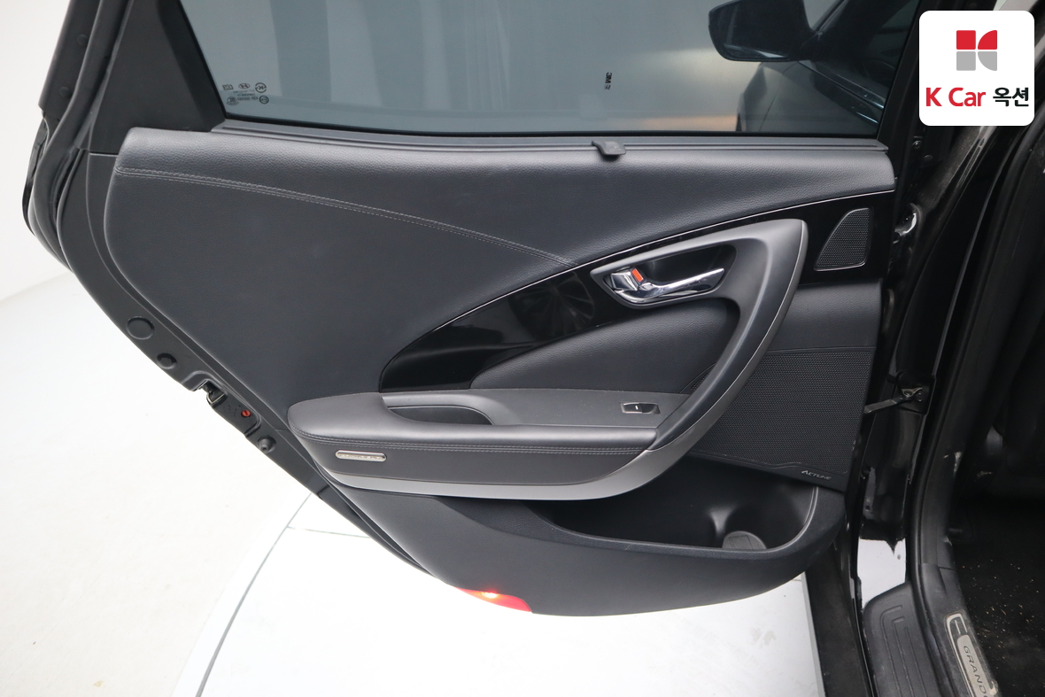 Hyundai AZERA 2014 - Image 21