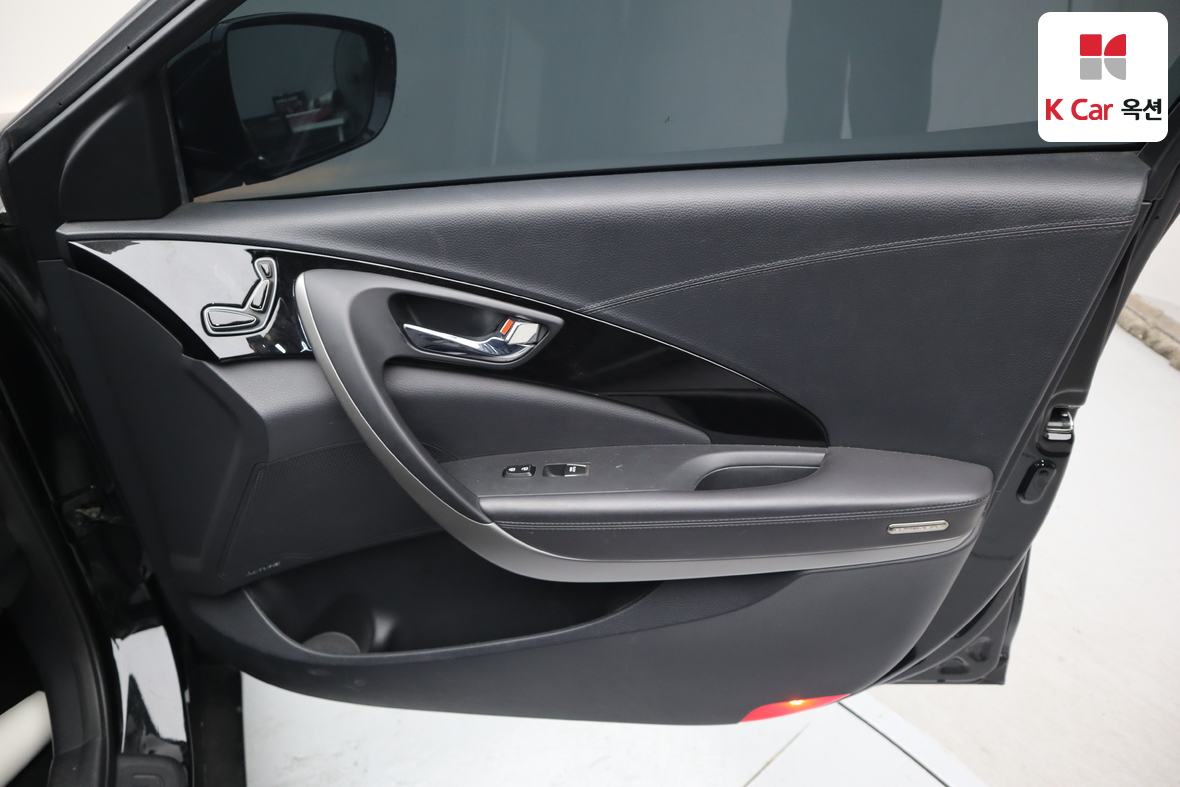 Hyundai AZERA 2014 - Image 30