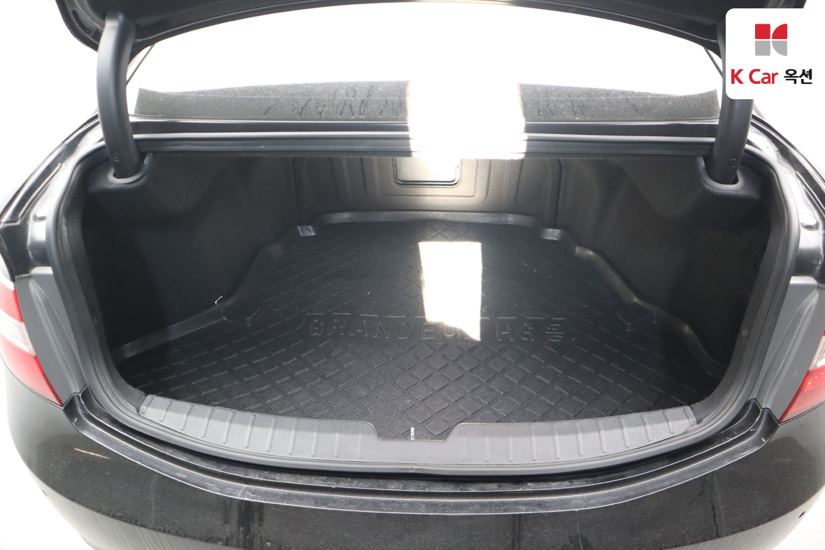 Hyundai AZERA 2014 - Image 27