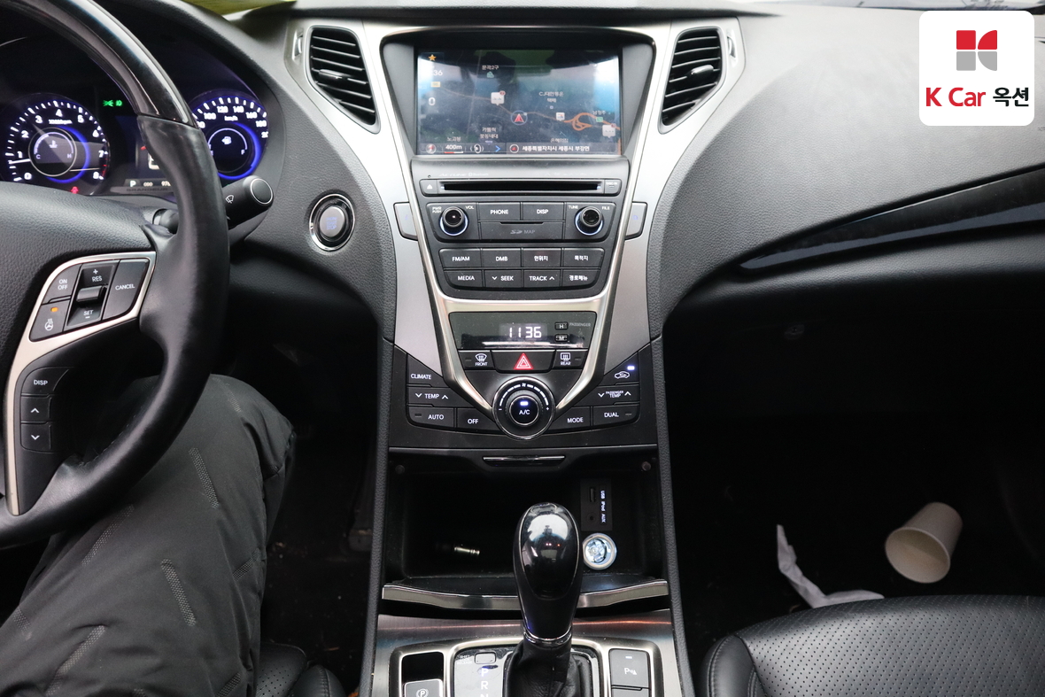 Hyundai AZERA 2014 - Image 6