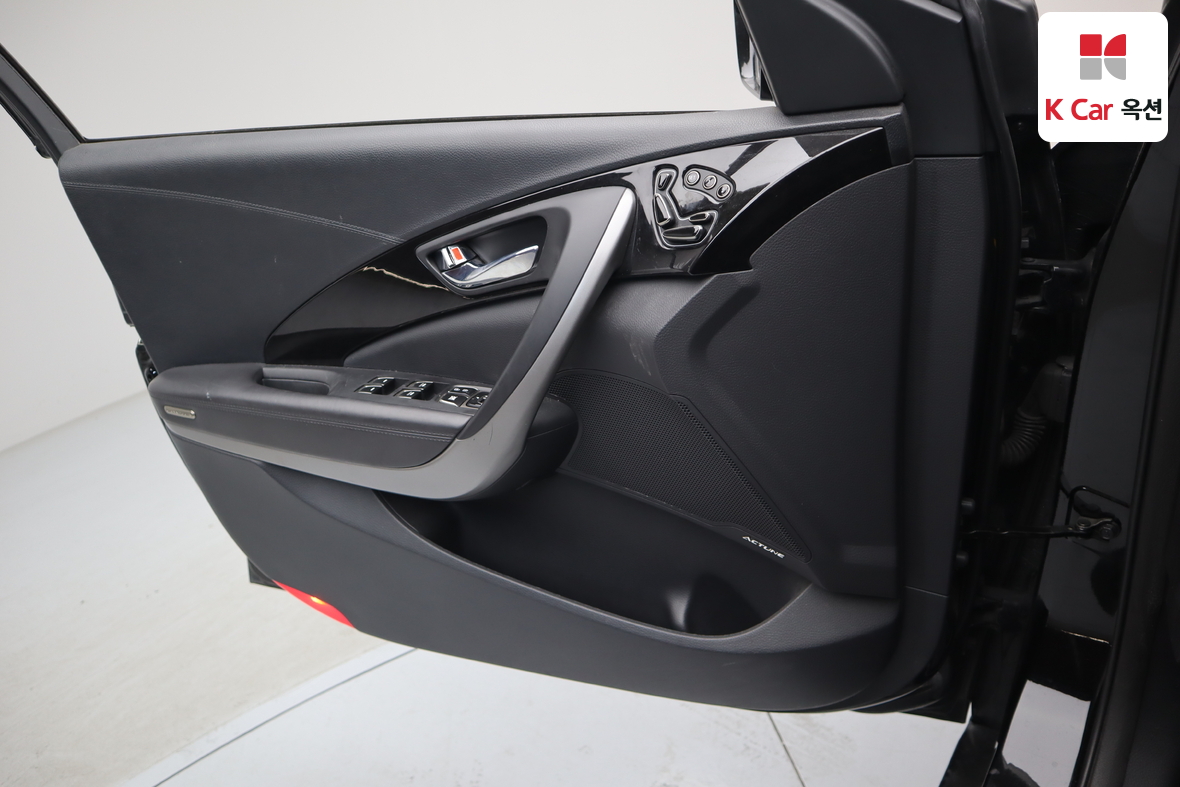 Hyundai AZERA 2014 - Image 8