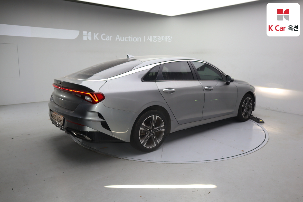 Kia K5 2021 - Image 2