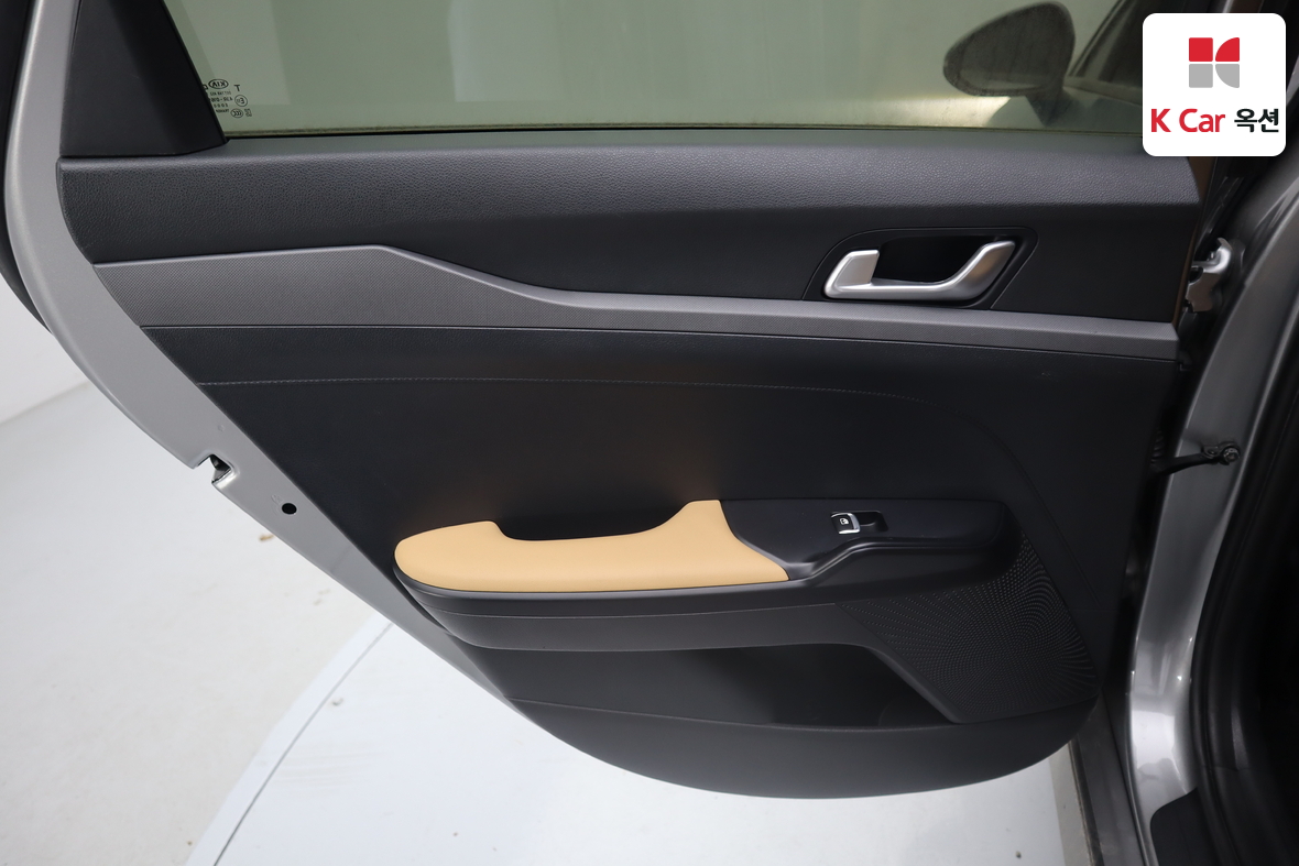 Kia K5 2021 - Image 21