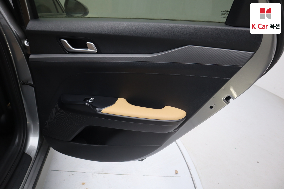 Kia K5 2021 - Image 25