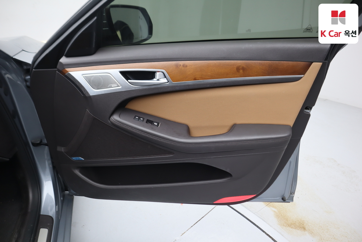 جينيسيس G80 2017 - صورة 32