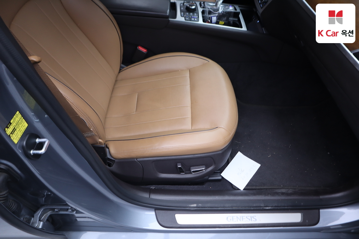 جينيسيس G80 2017 - صورة 33