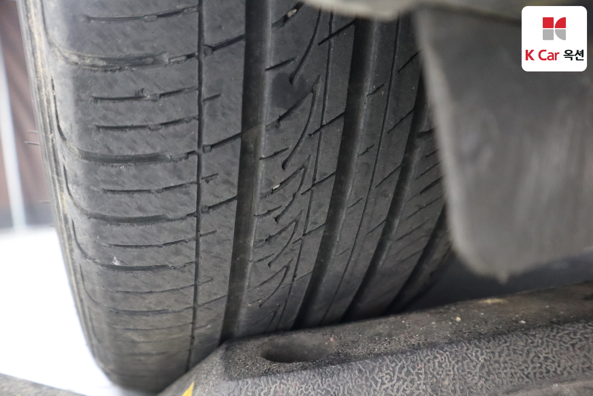 جينيسيس G80 2017 - صورة 35