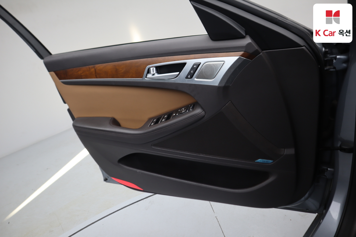 جينيسيس G80 2017 - صورة 8