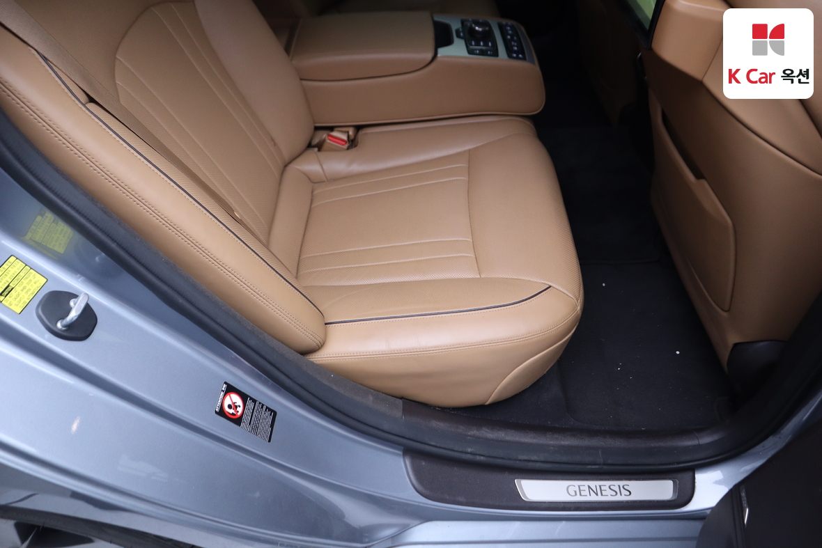 جينيسيس G80 2017 - صورة 31