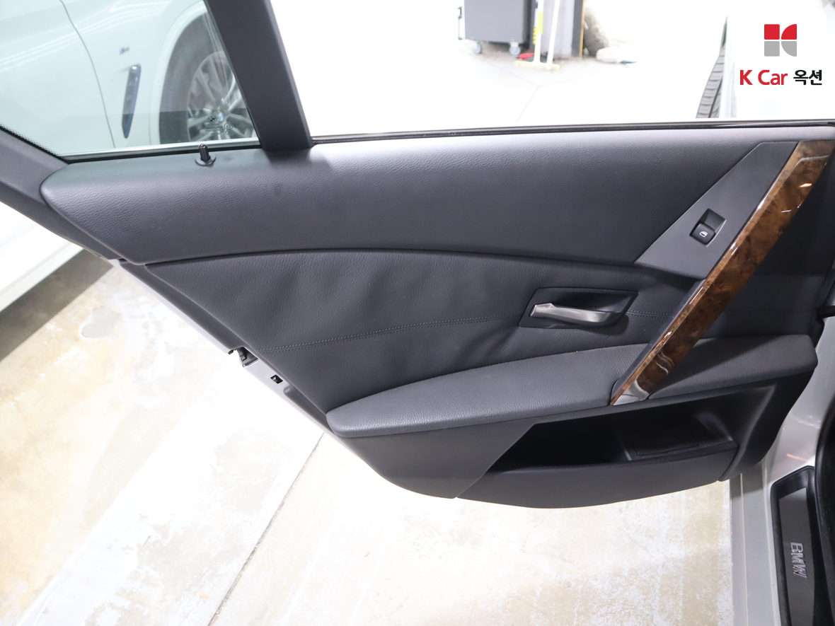 BMW 5 Series 2006 - Image 23