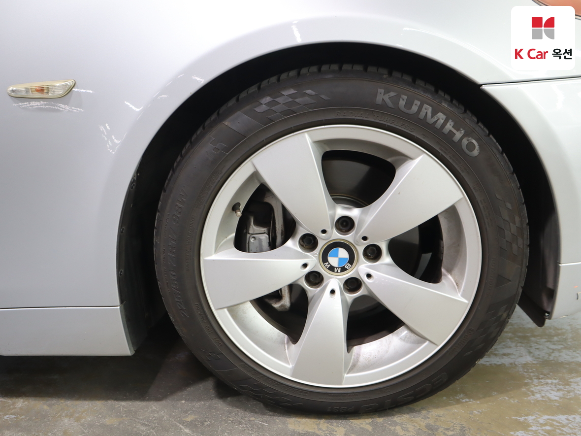 BMW 5 Series 2006 - Image 42