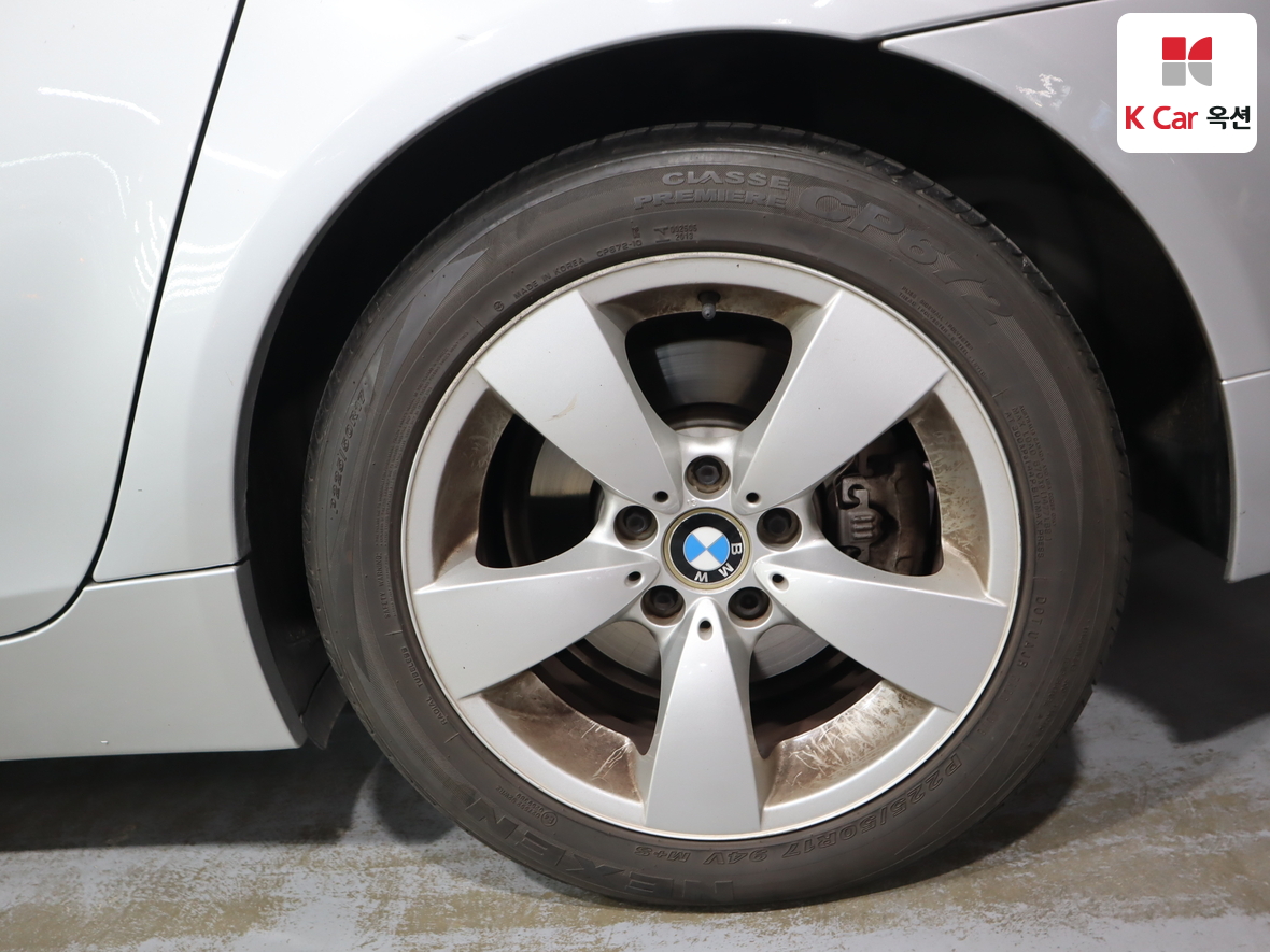 BMW 5 Series 2006 - Image 44