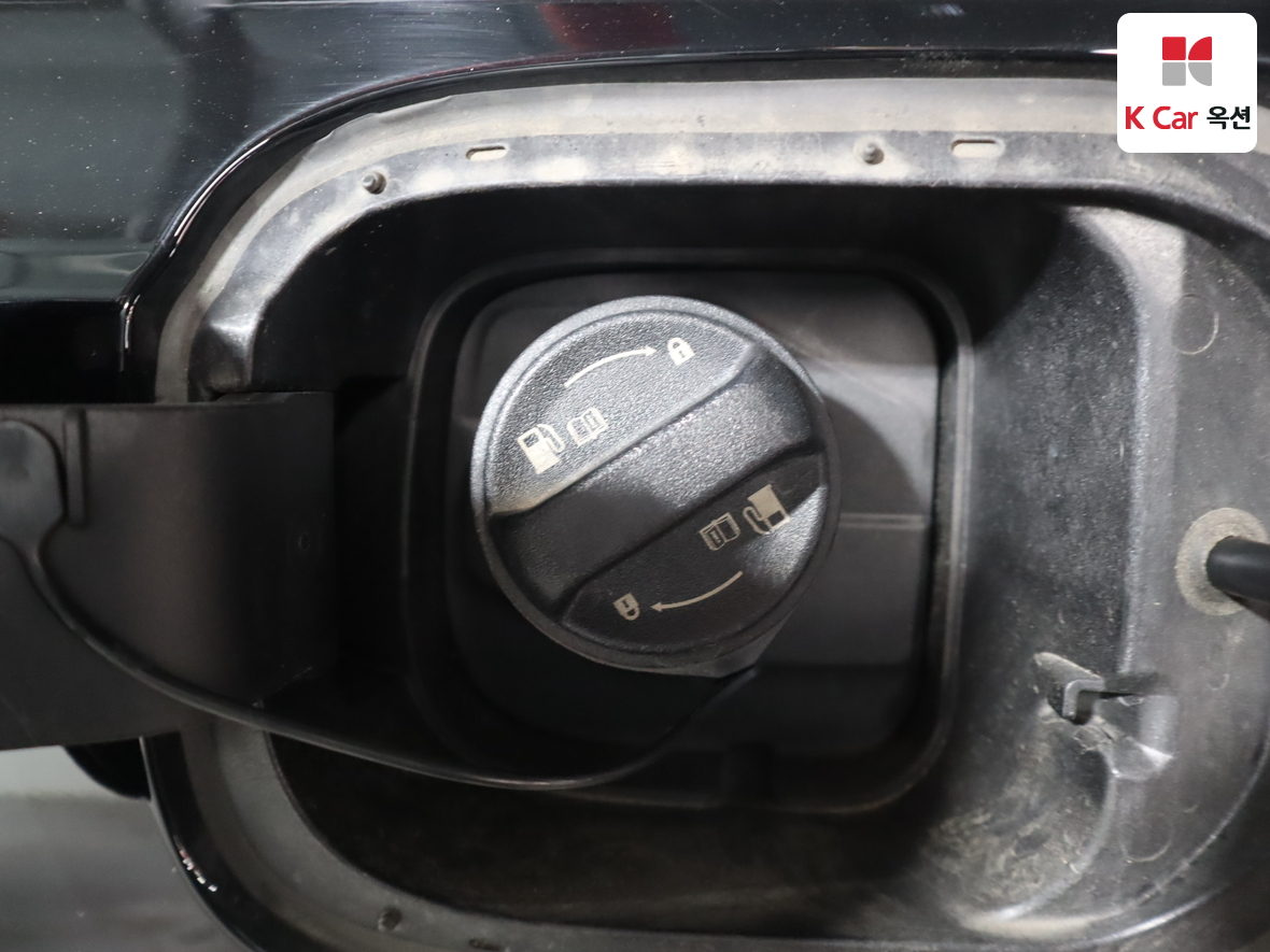 Hyundai AZERA 2023 - Image 26