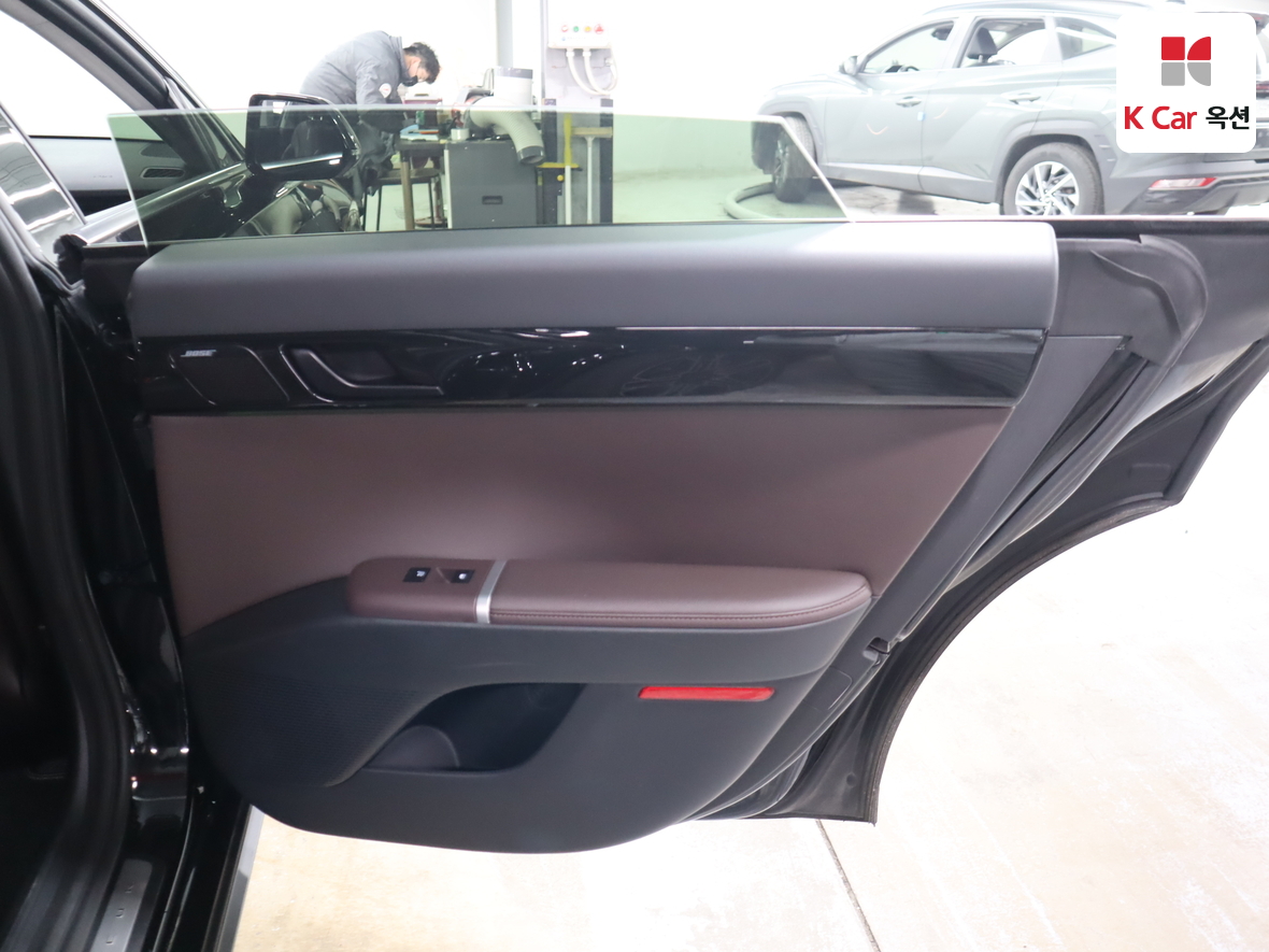 Hyundai AZERA 2023 - Image 29