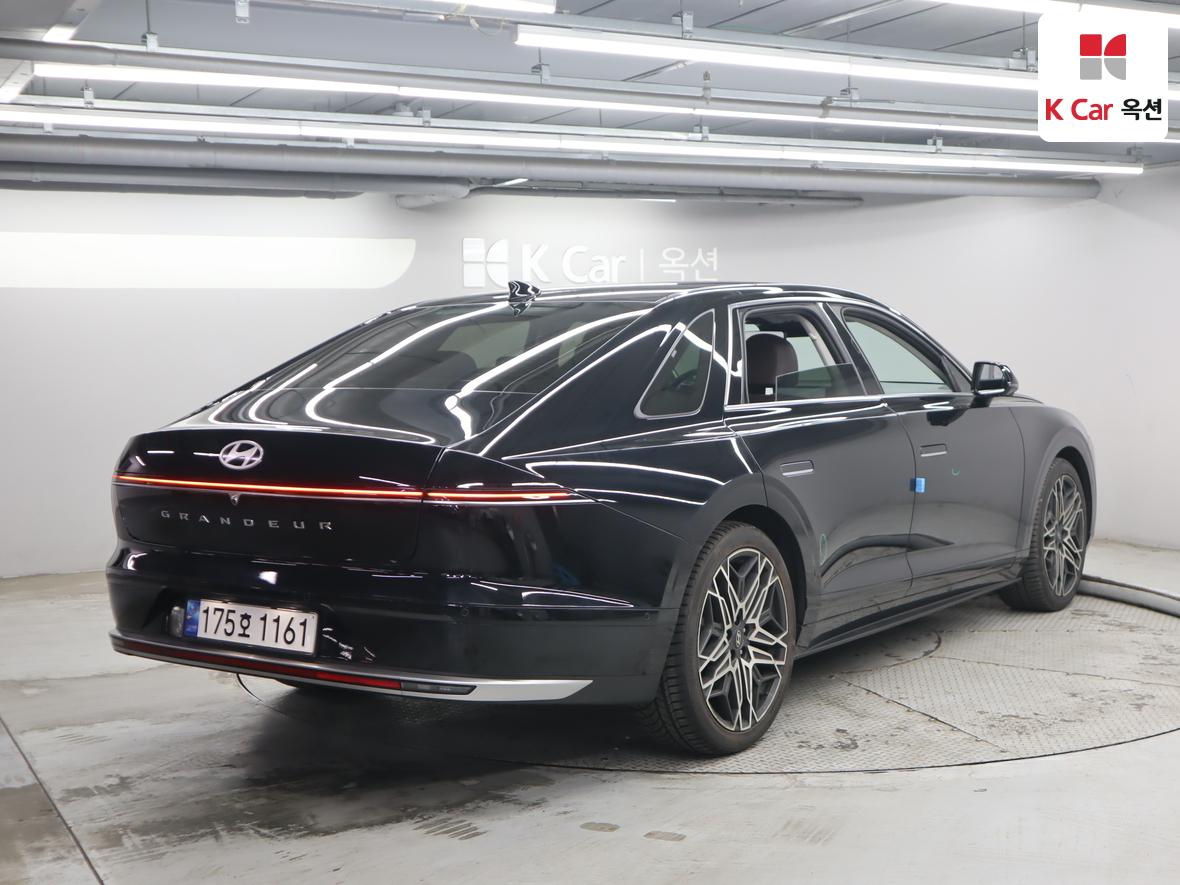 Hyundai AZERA 2023 - Image 2