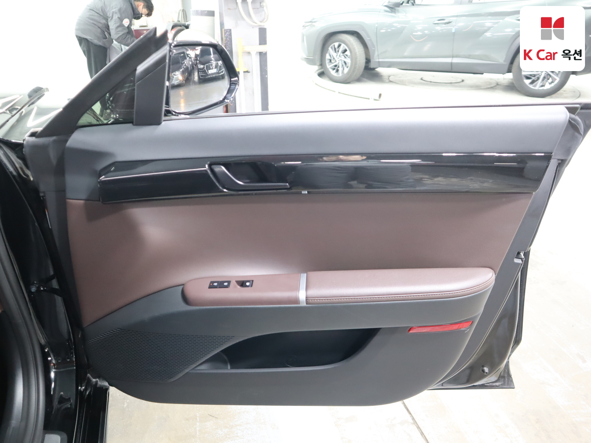 Hyundai AZERA 2023 - Image 31
