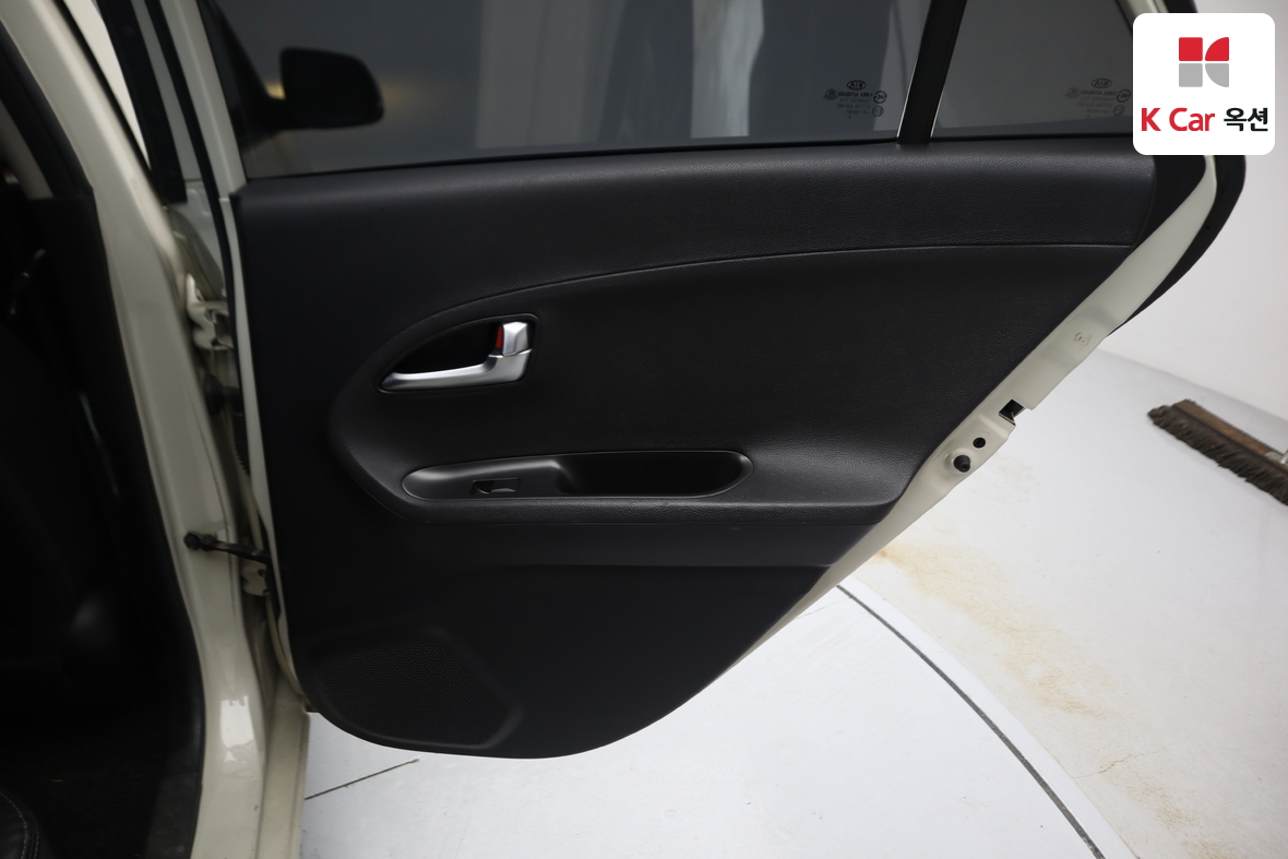 كيا مورنينج 2013 - صورة 26