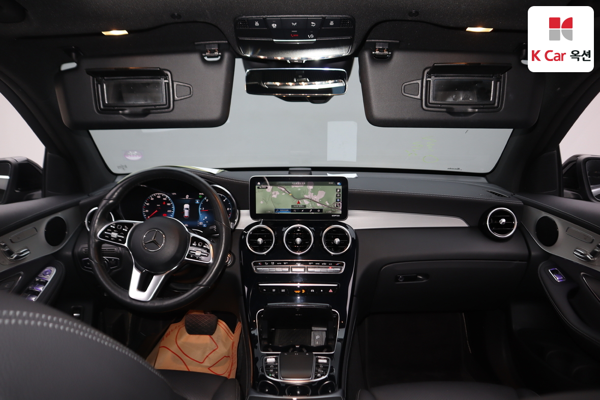 مرسيدس بنز GLC 2021 - صورة 3