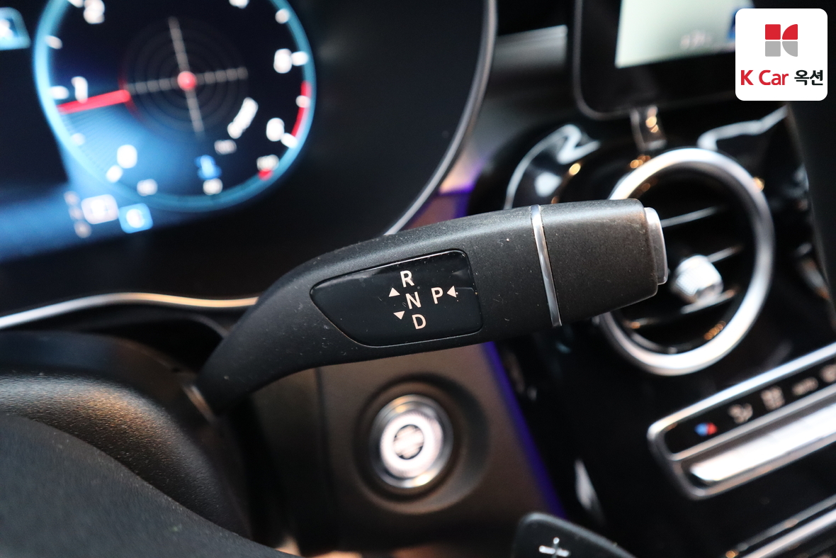 مرسيدس بنز GLC 2021 - صورة 17