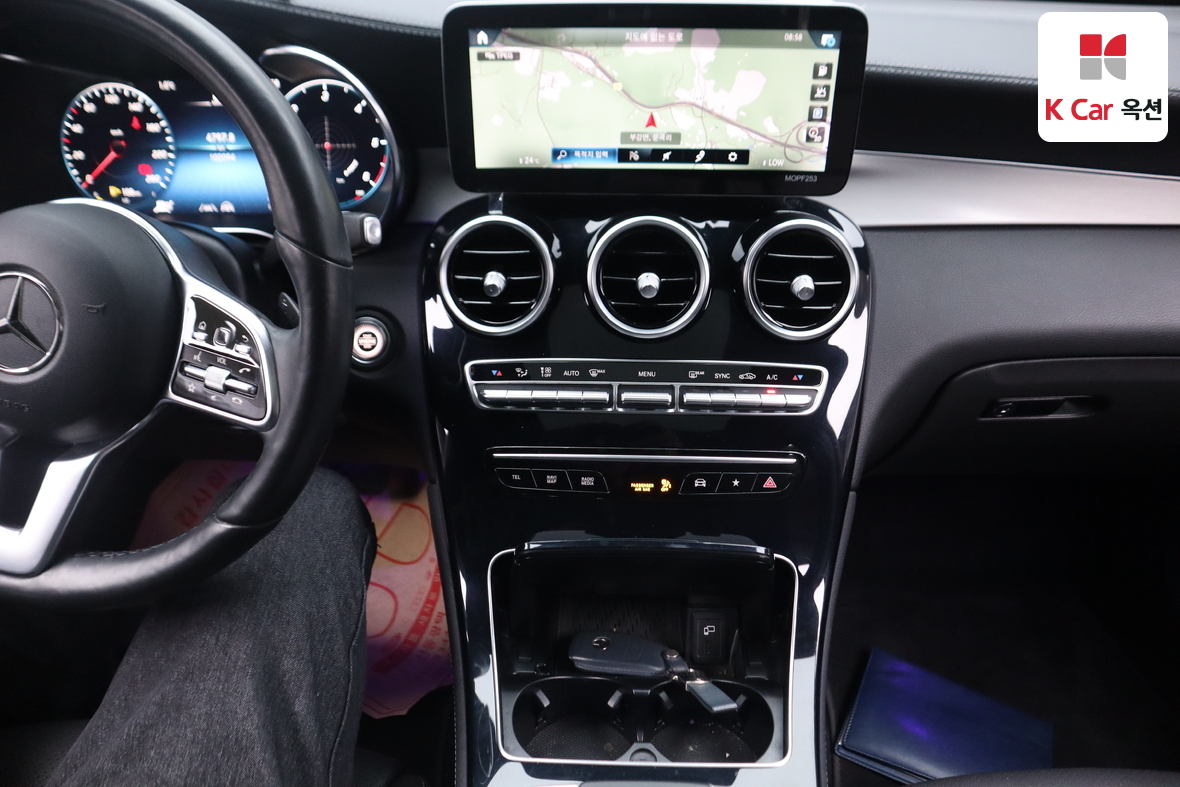 مرسيدس بنز GLC 2021 - صورة 6