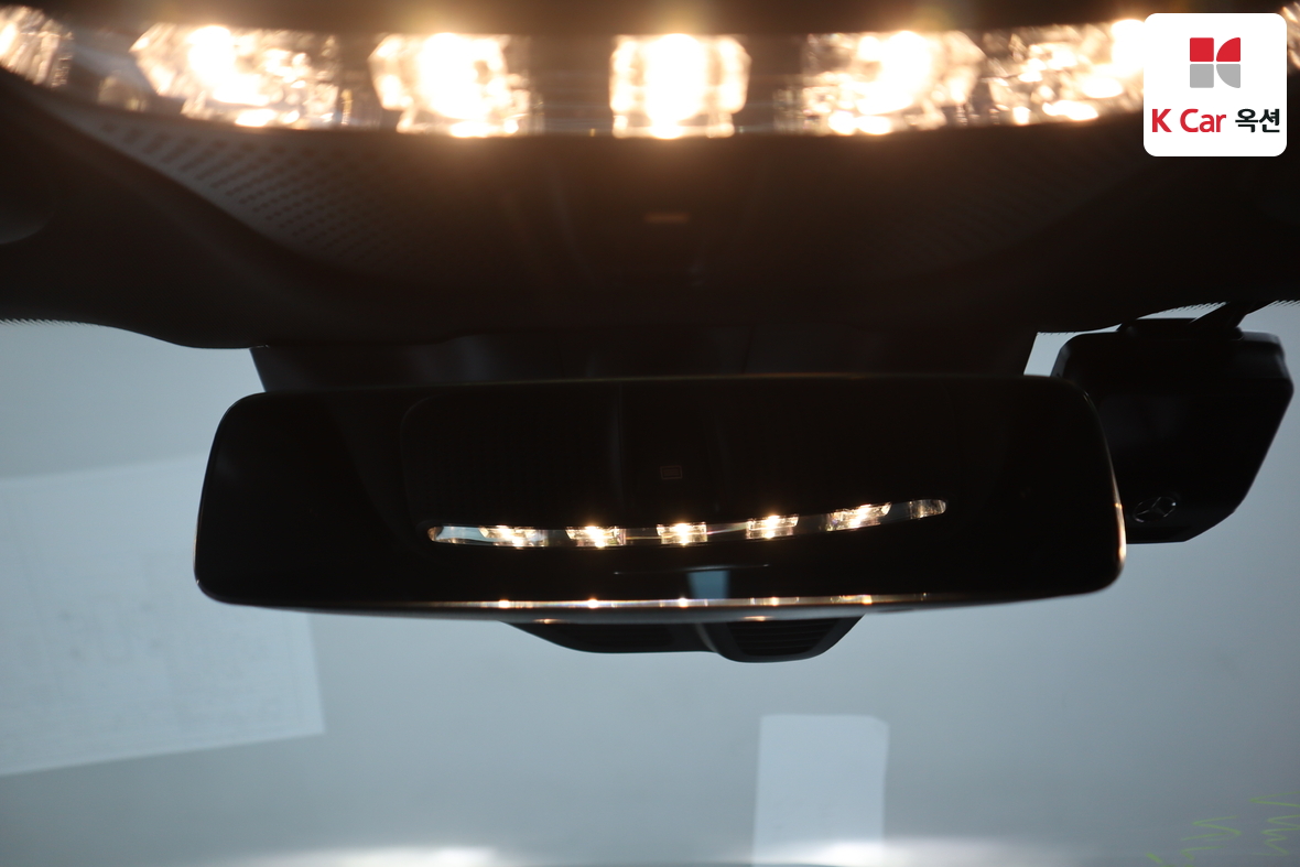 مرسيدس بنز GLC 2021 - صورة 12