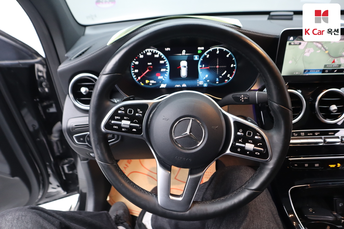 مرسيدس بنز GLC 2021 - صورة 10