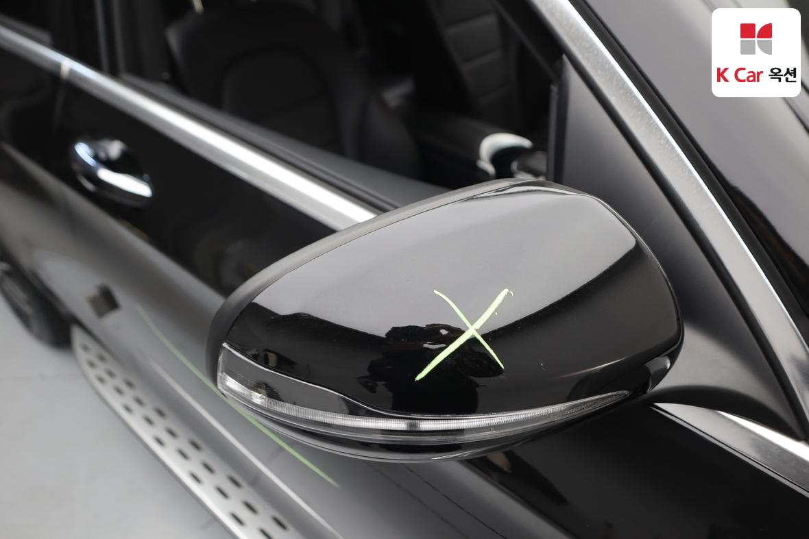 مرسيدس بنز GLC 2021 - صورة 42