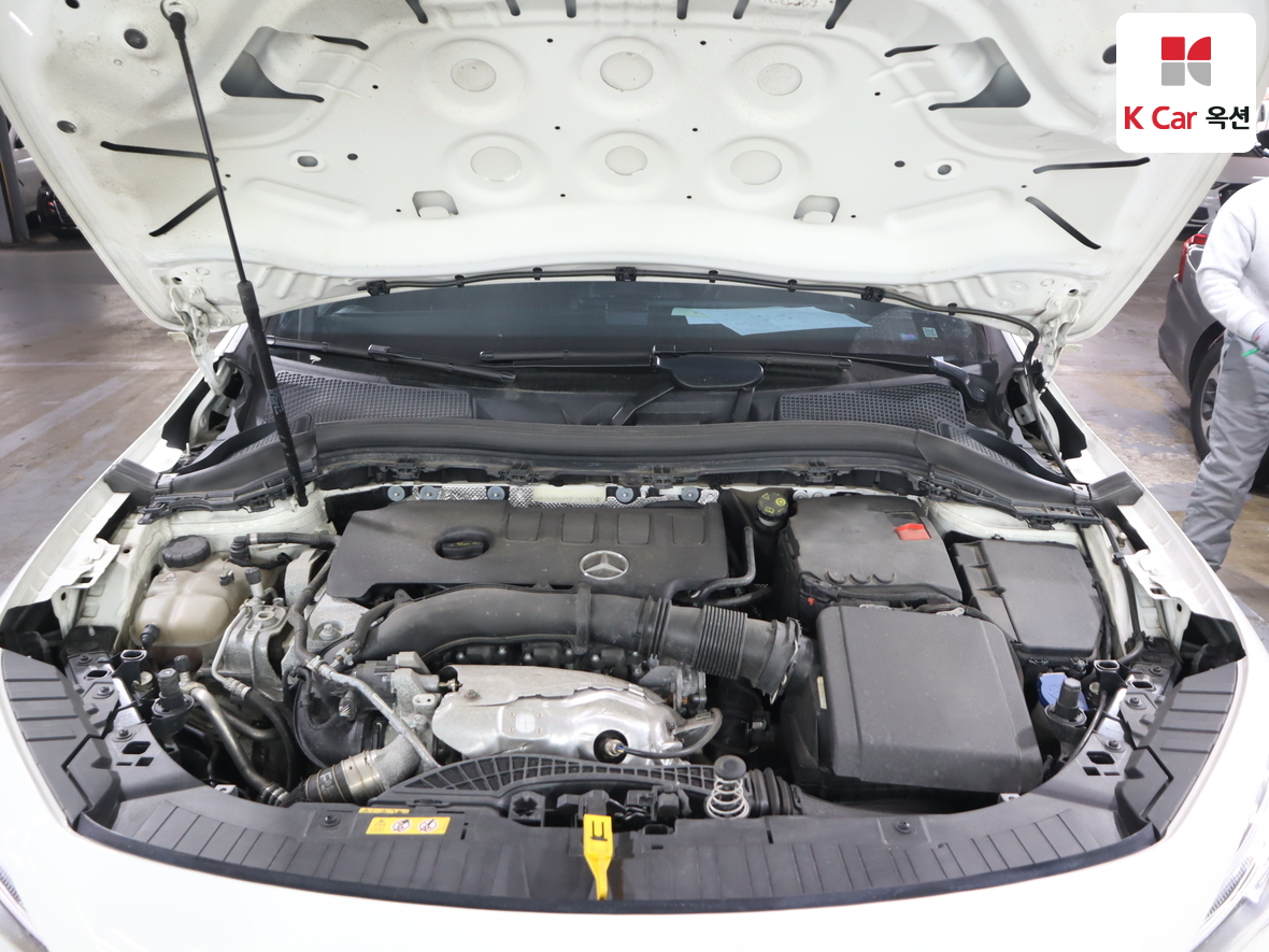 Mercedes-Benz GLA-Class 2023 - Image 36