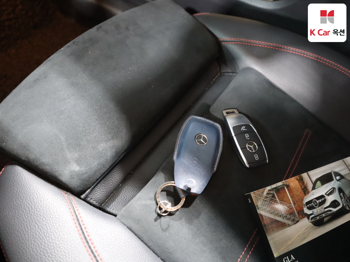 Mercedes-Benz GLA-Class 2023 - Image 18