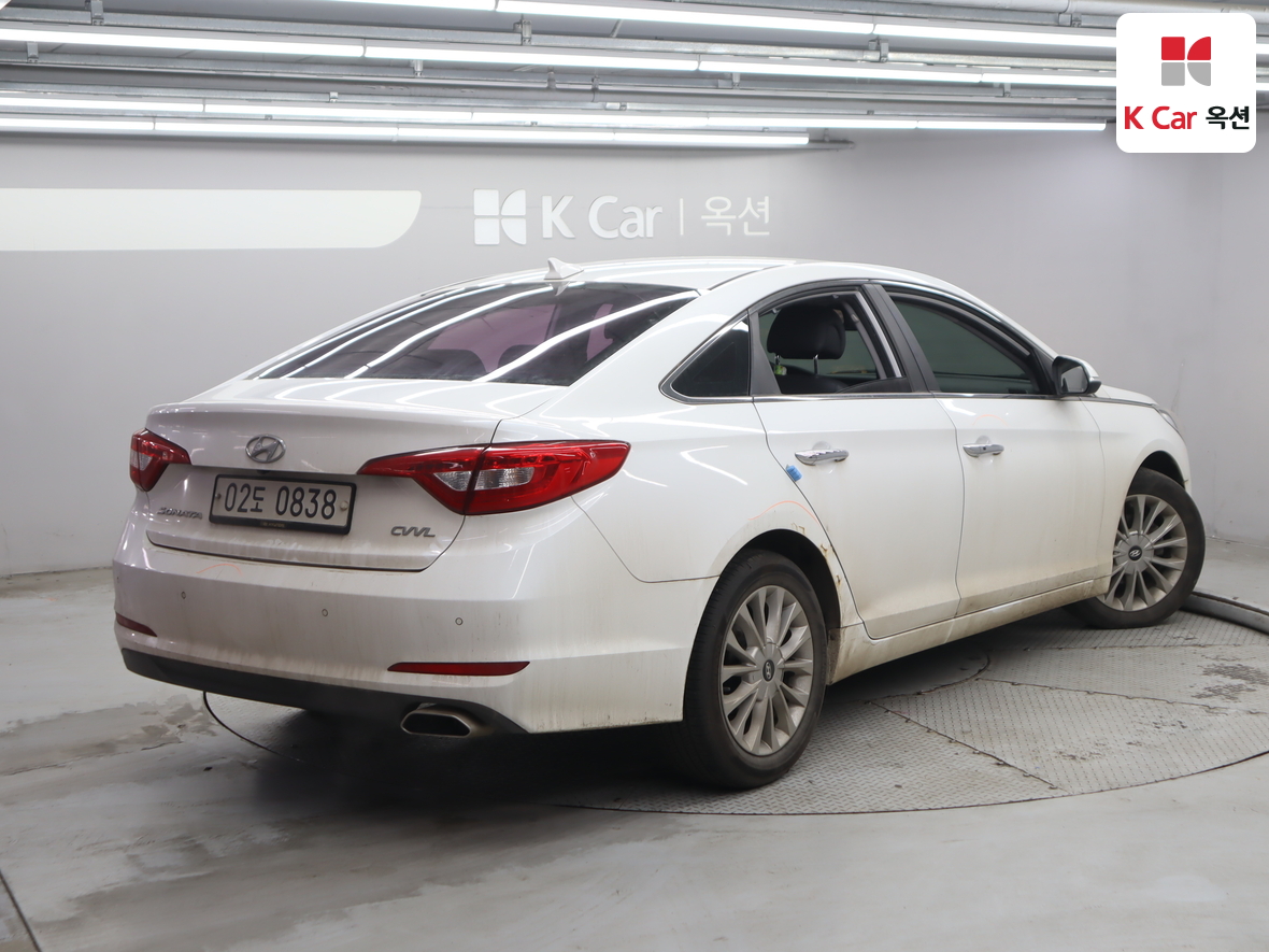 Hyundai Sonata 2017 - Image 2