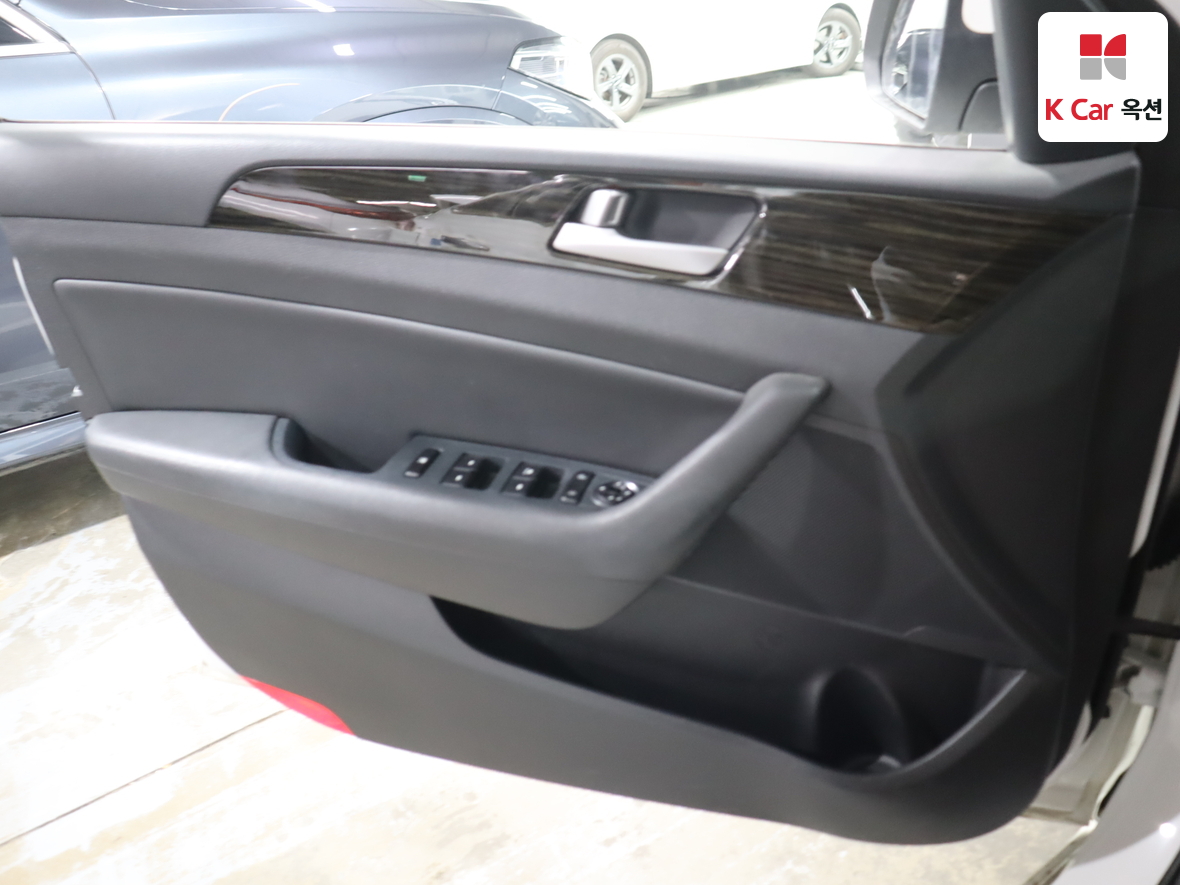 Hyundai Sonata 2017 - Image 8