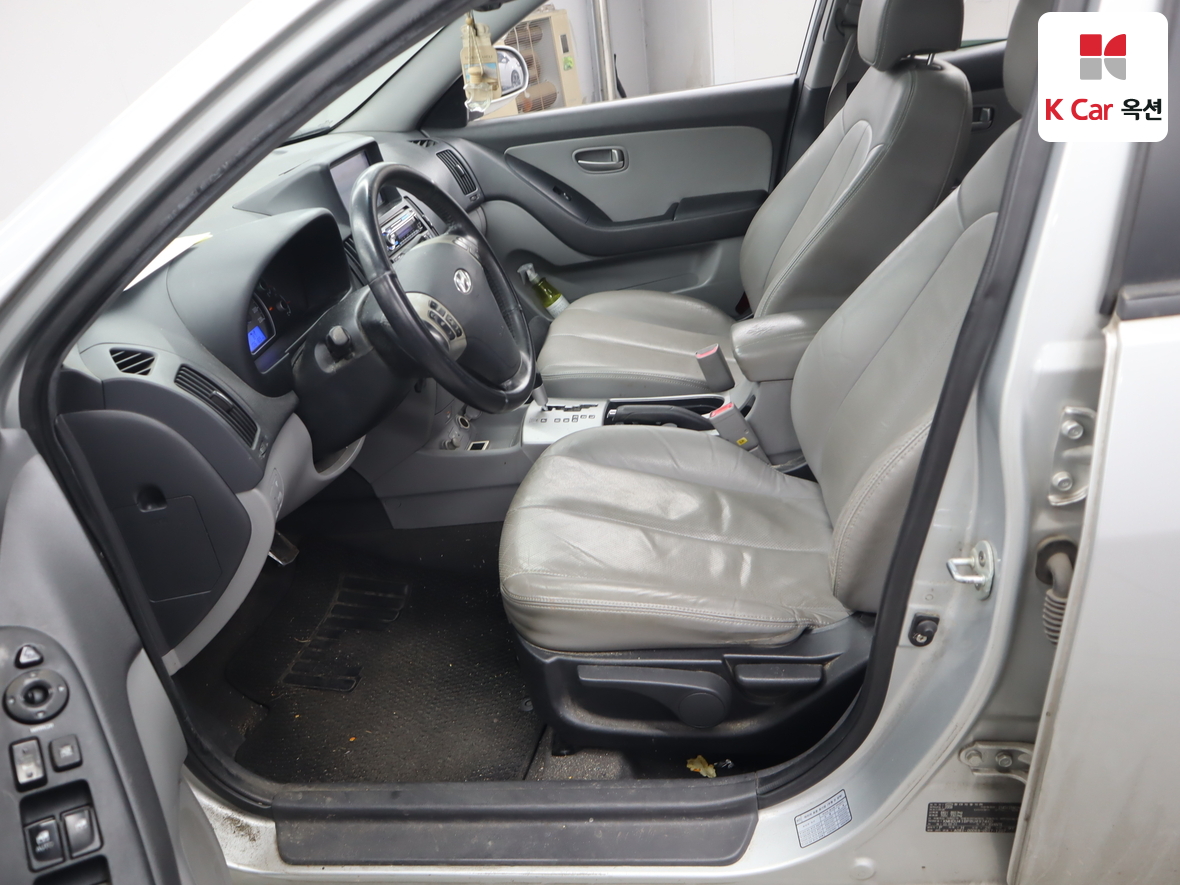 هيونداي إلانترا 2008 - صورة 18