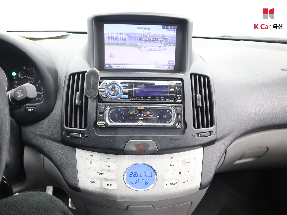 هيونداي إلانترا 2008 - صورة 6