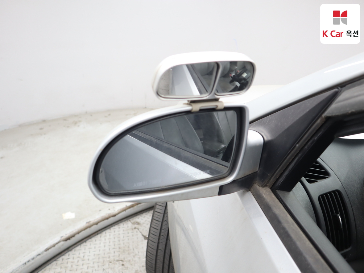 هيونداي إلانترا 2008 - صورة 21