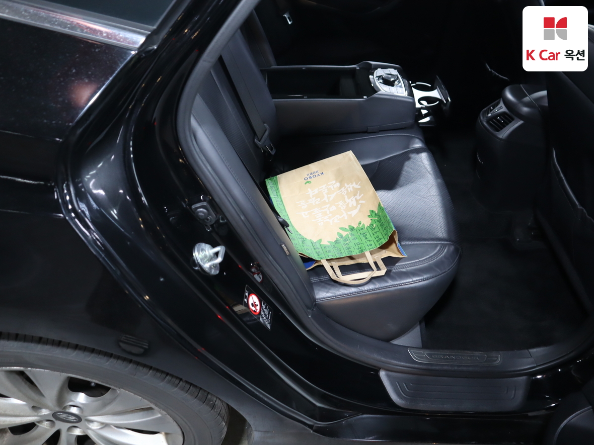 Hyundai AZERA 2012 - Image 27