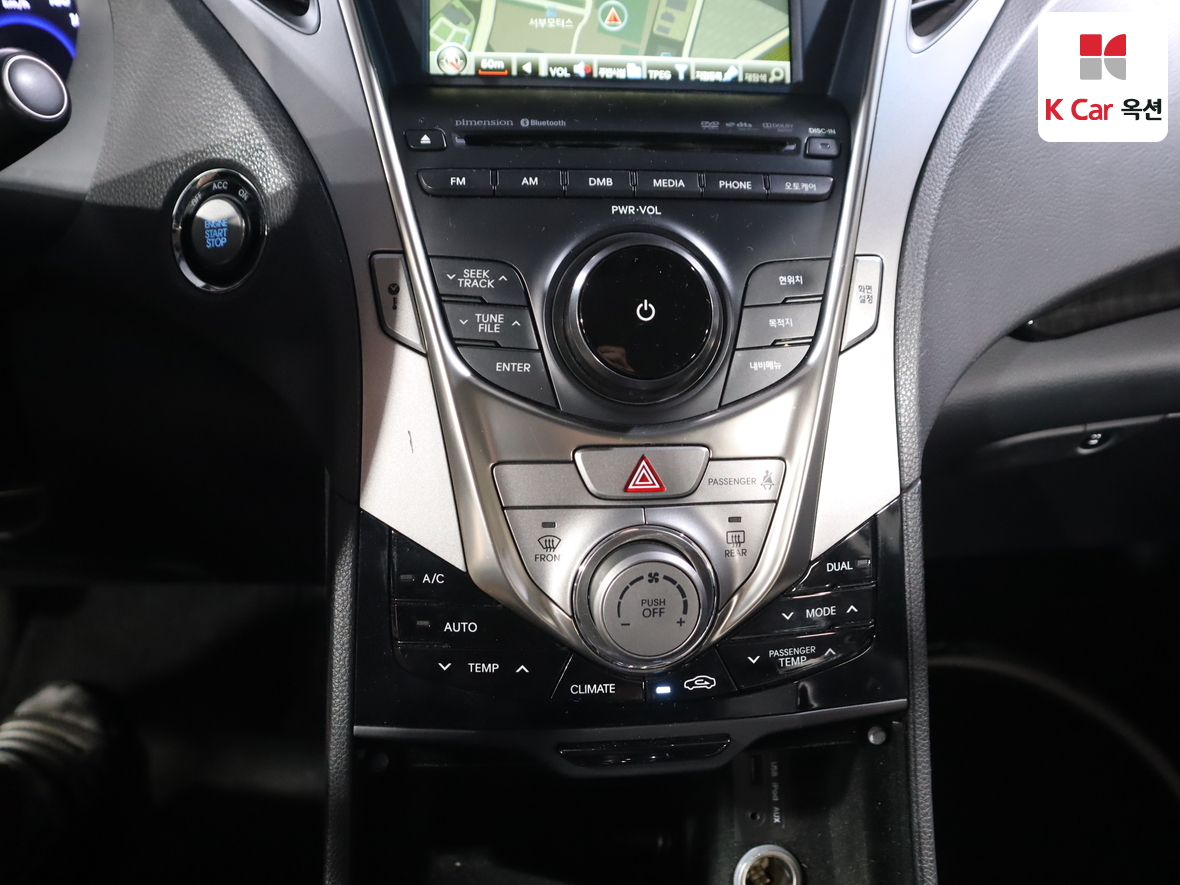 Hyundai AZERA 2012 - Image 15