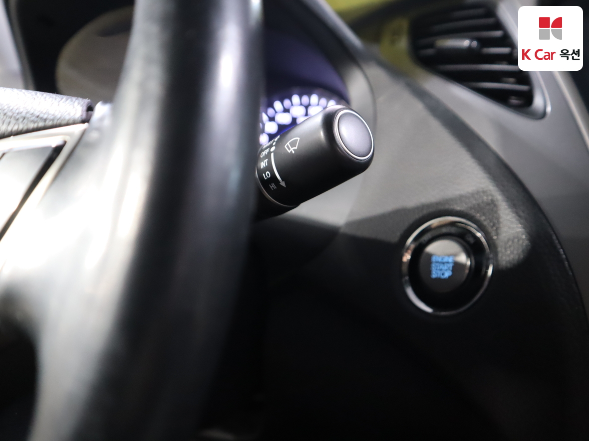 Hyundai AZERA 2012 - Image 11