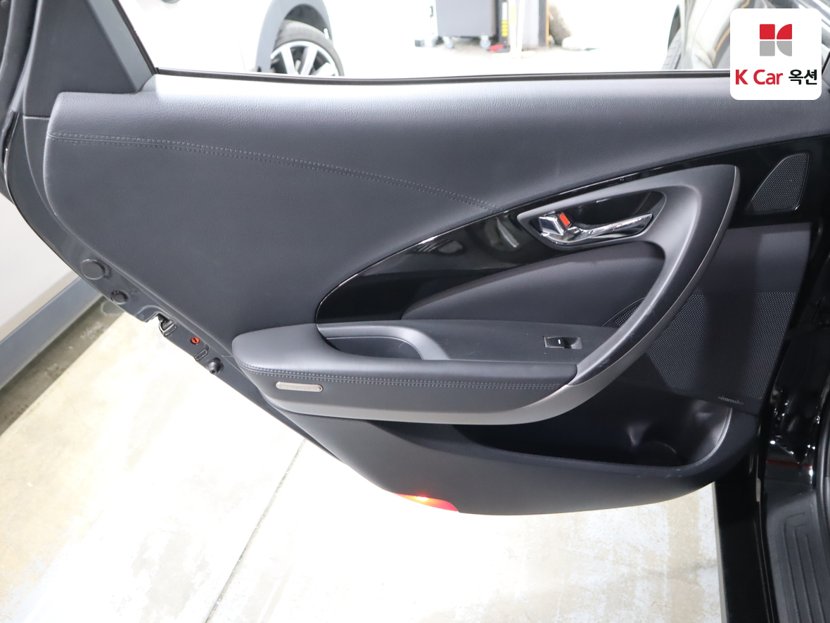 Hyundai AZERA 2012 - Image 22