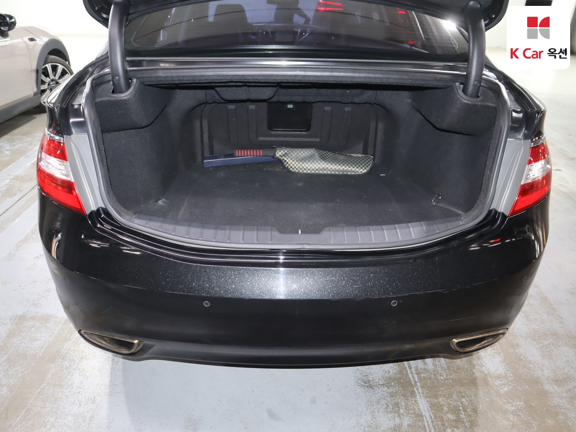 Hyundai AZERA 2012 - Image 25