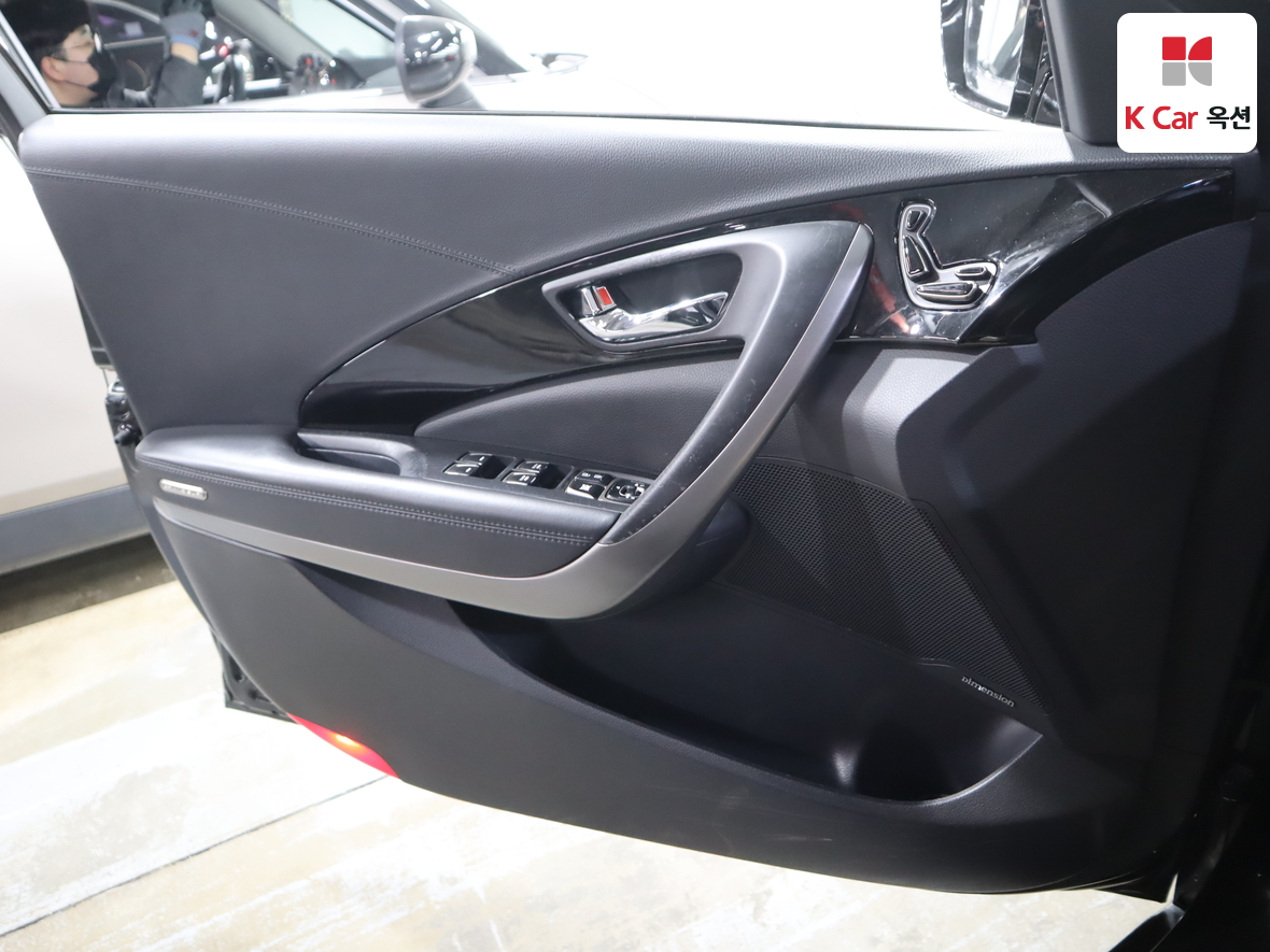 Hyundai AZERA 2012 - Image 8