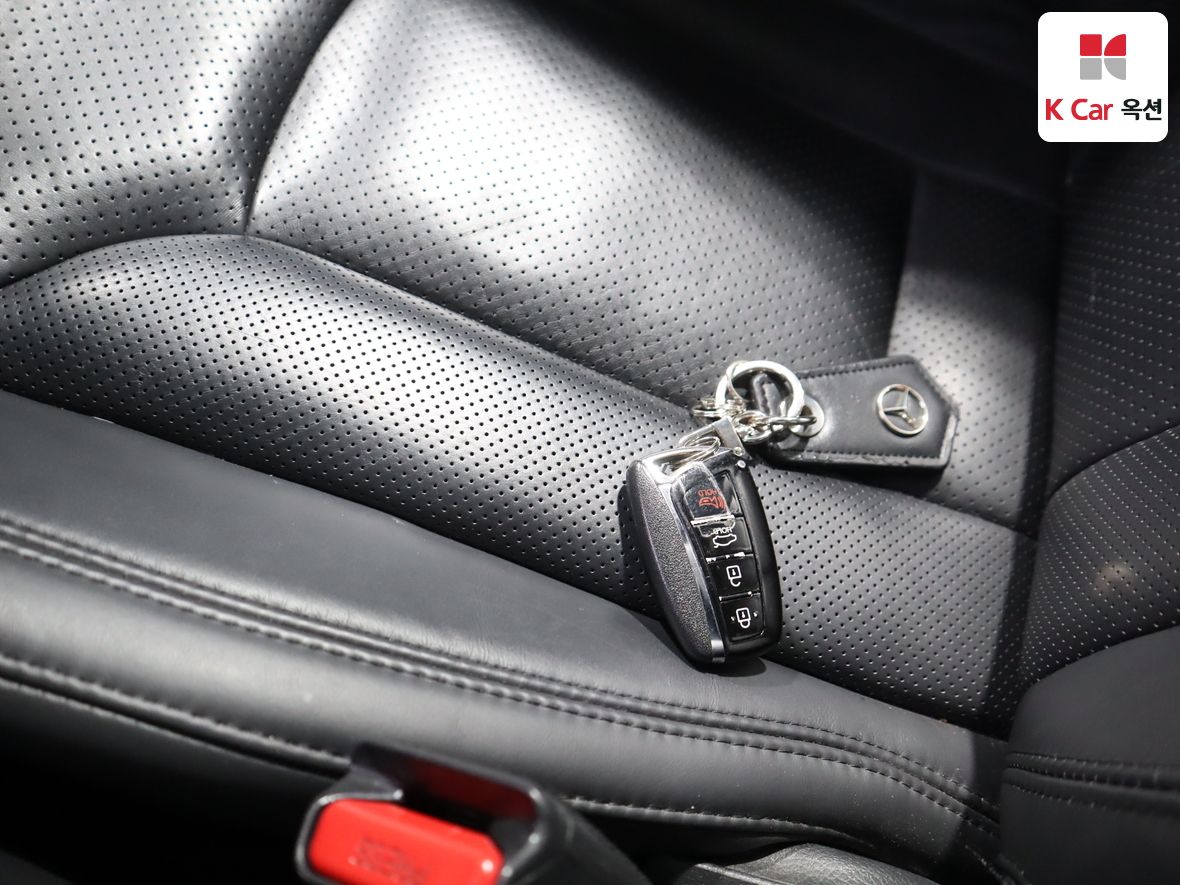 Hyundai AZERA 2012 - Image 17