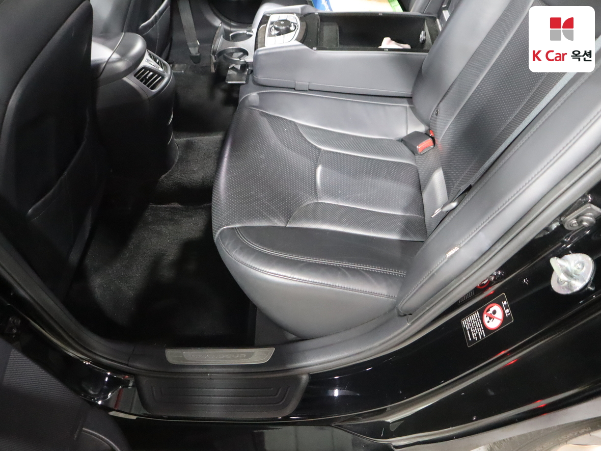 Hyundai AZERA 2012 - Image 23