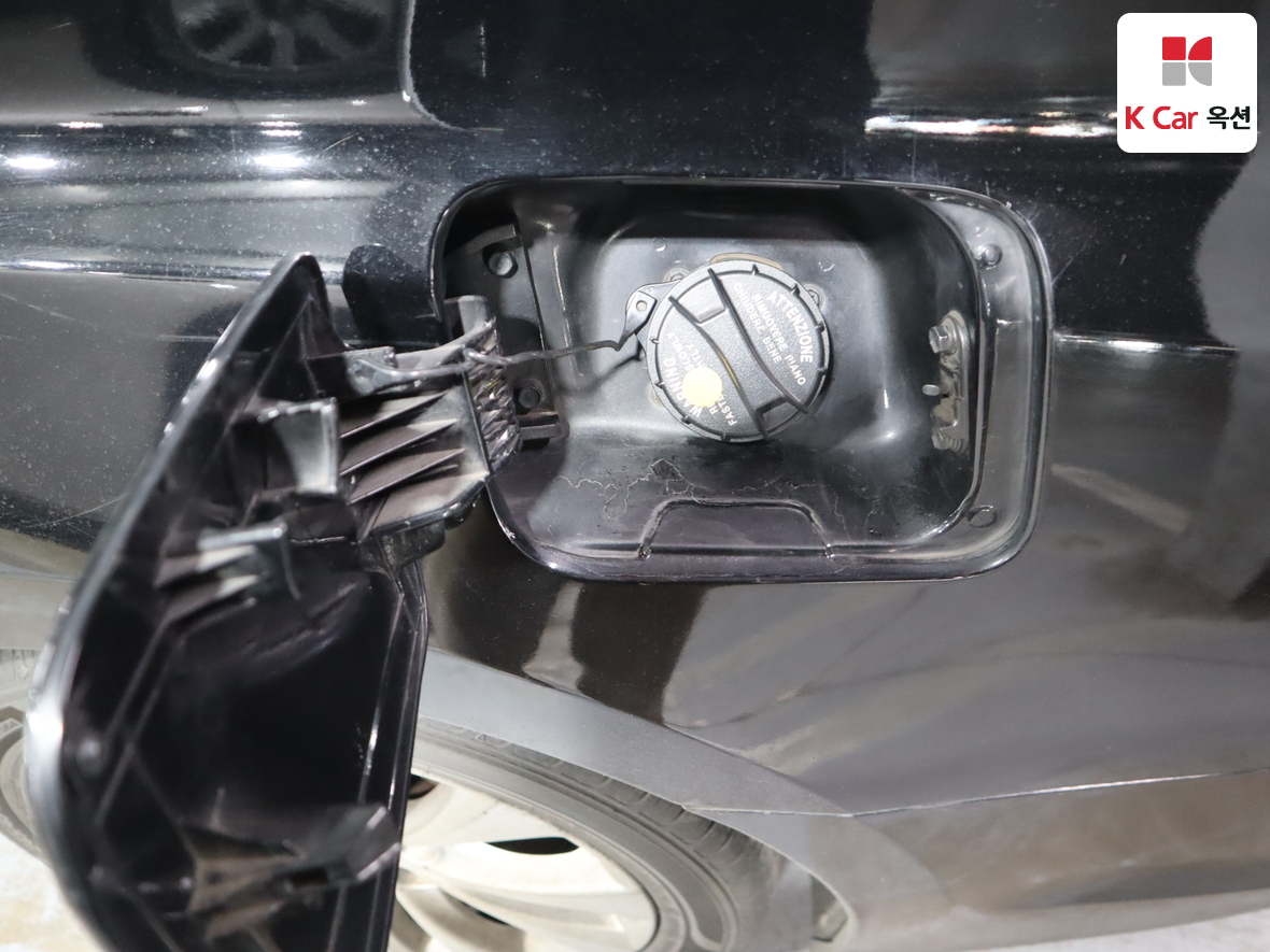 Hyundai AZERA 2012 - Image 24