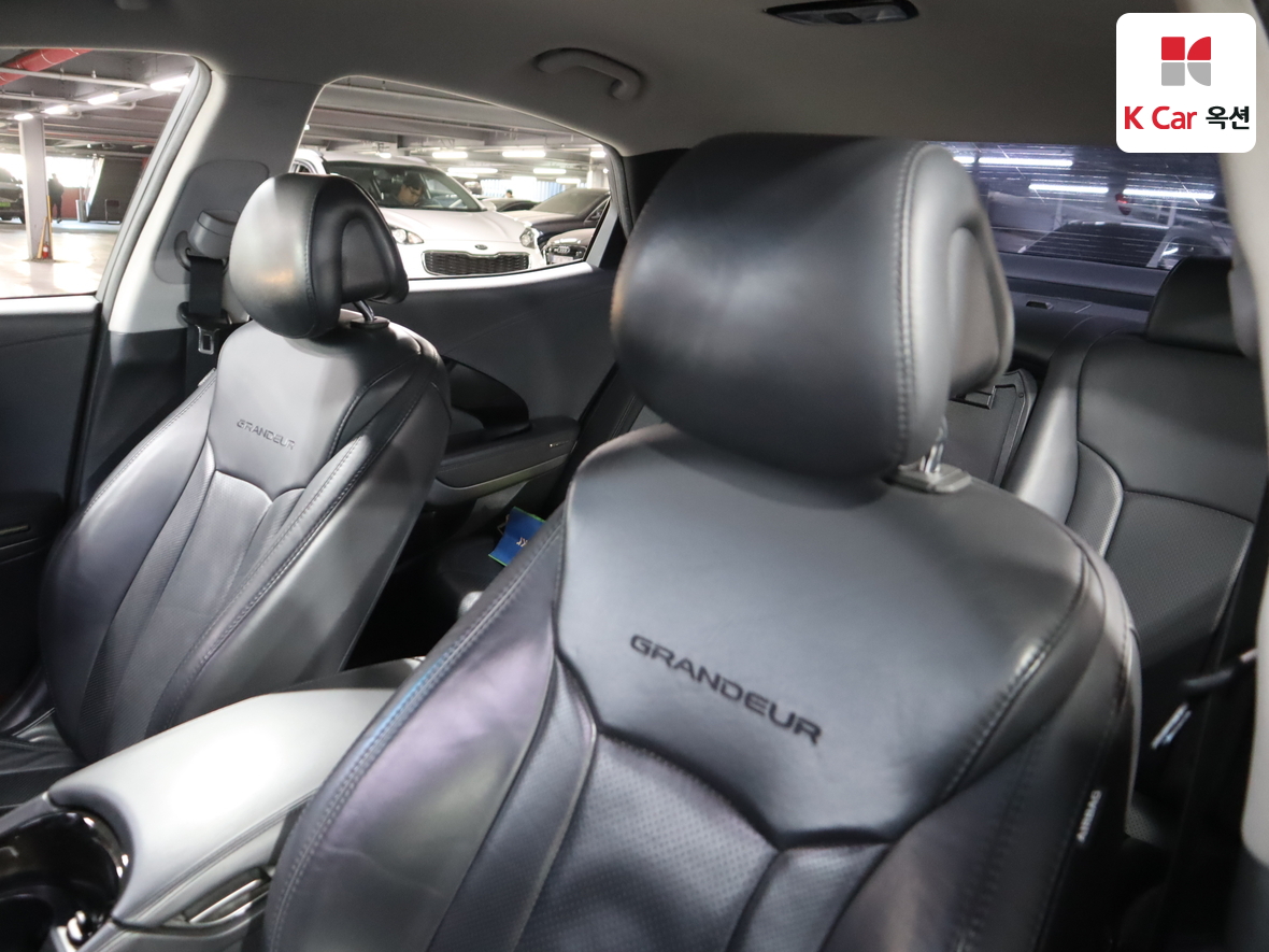 Hyundai AZERA 2012 - Image 19