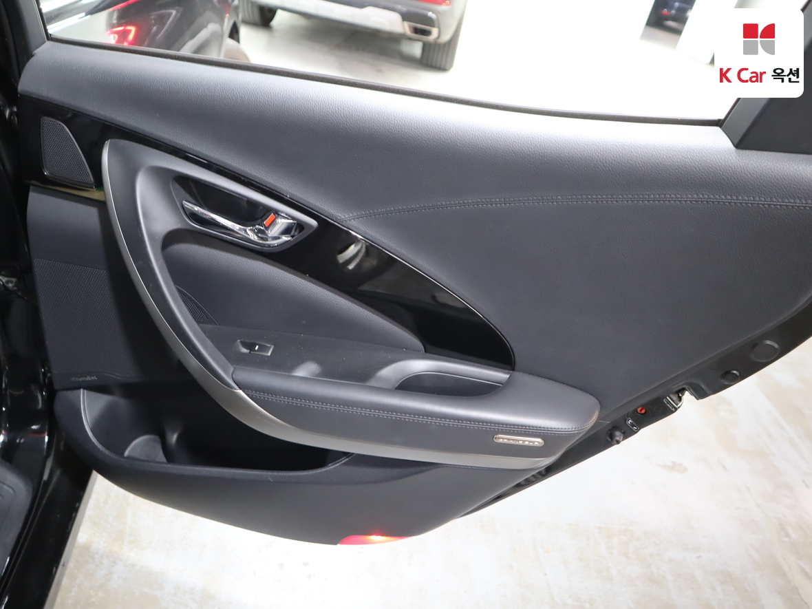 Hyundai AZERA 2012 - Image 26