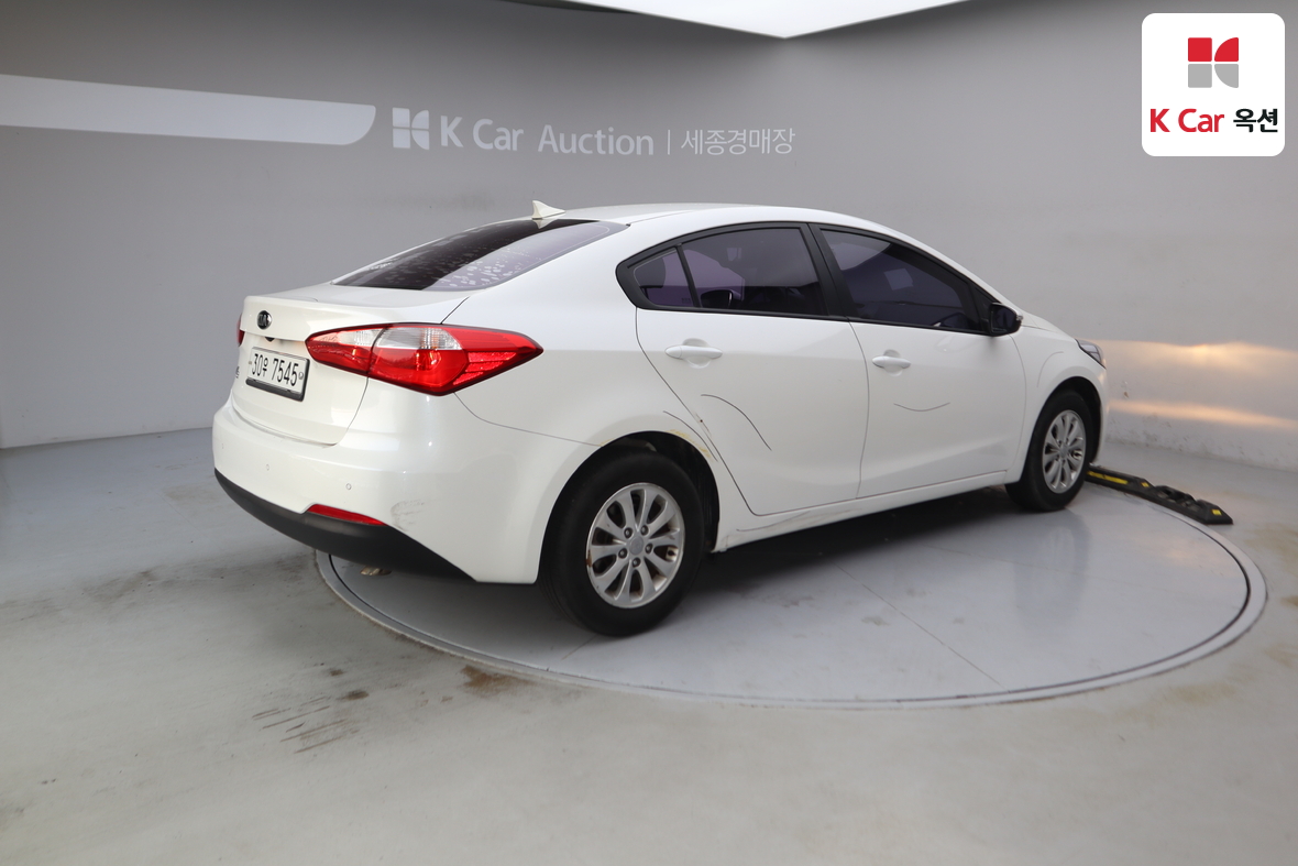 كيا K3 2015 - صورة 2