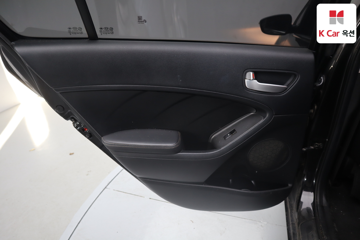 كيا K3 2015 - صورة 20