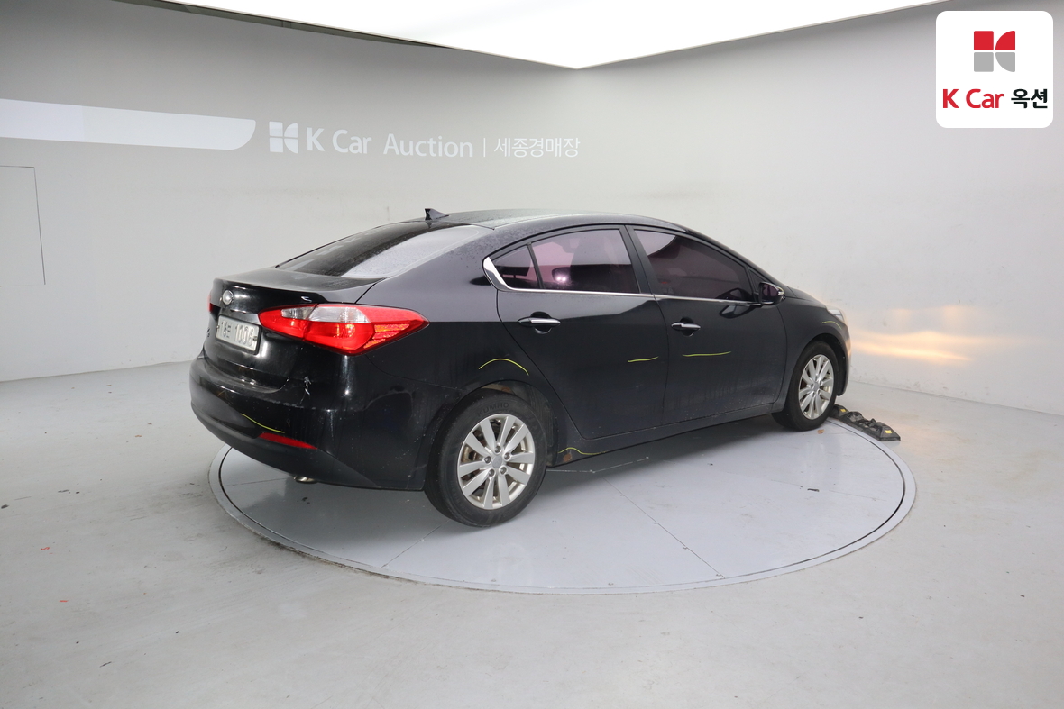 كيا K3 2015 - صورة 2